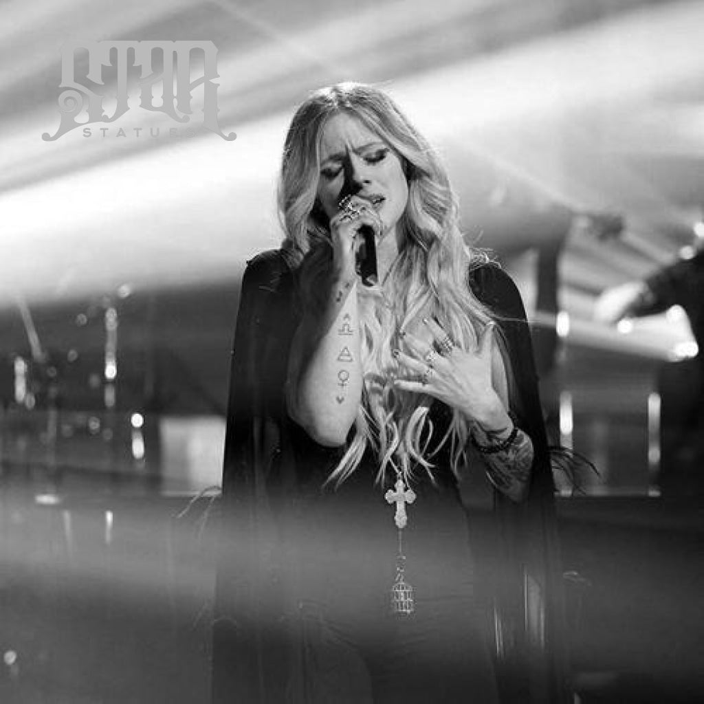 Avril Lavigne Bronze Statue - Star Statues