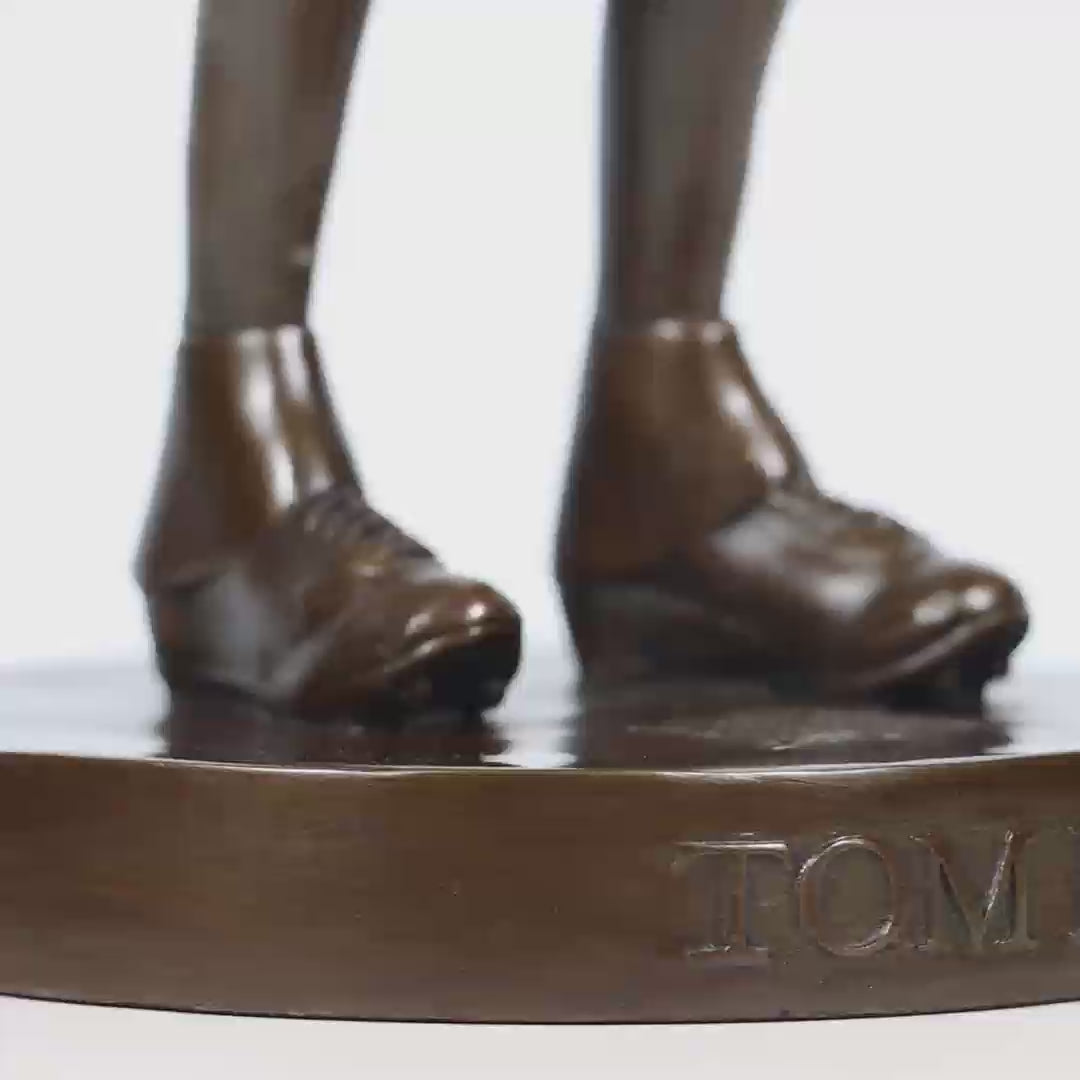 Tom Brady Bronze Statue Fiqurine Video