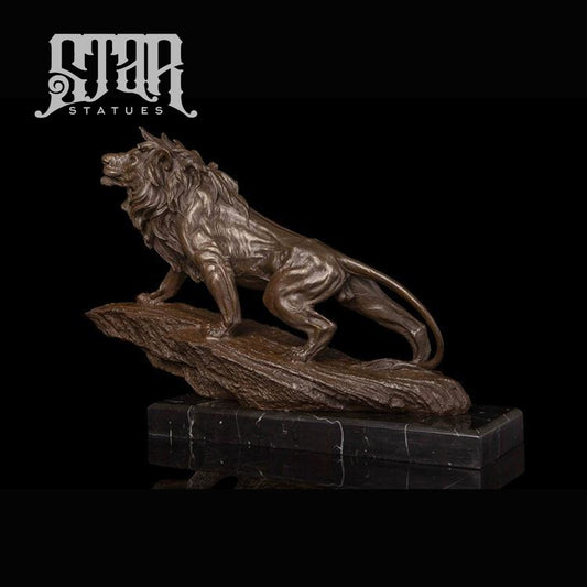 Lion Hunting | Animal and Wildlife Sculpture | Bronze Statue - Star Statues